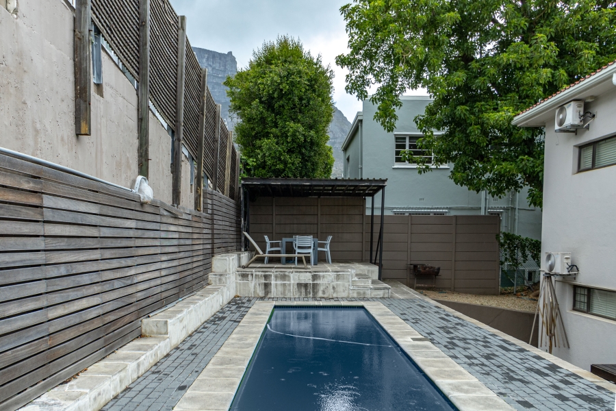 To Let 2 Bedroom Property for Rent in Vredehoek Western Cape